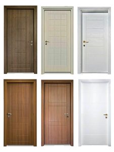 تمیز کردن درب چوبی