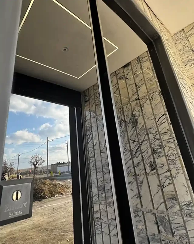 مدرن و مینیمال در قلب شاندیز